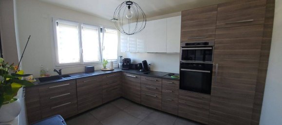 Дом с 8 комнатами в Понто-Комбо, Франция № 329899 10