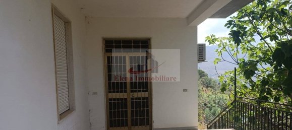 3 rooms Building in Alcamo, Italy No. 226544 3