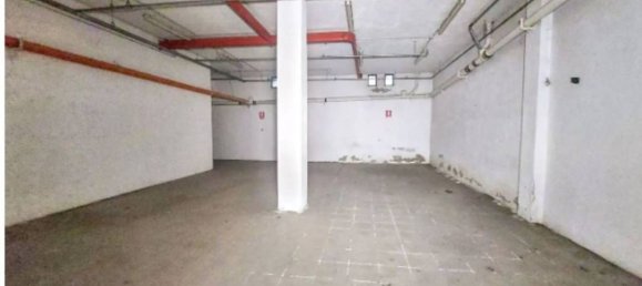 235m² Garage in Alessandria, Italy No. 290387 3