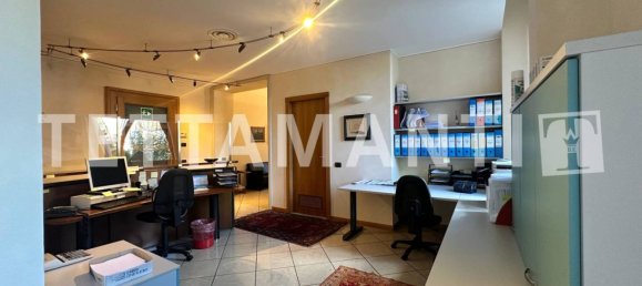 5 rooms Office in Como, Italy No. 378995 6