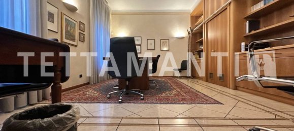 5 rooms Office in Como, Italy No. 378995 8