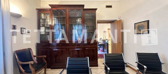 5 rooms Office in Como, Italy No. 378995 3