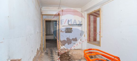 344m² Building in Faro, Portugal No. 65898 9