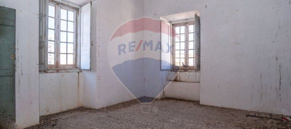 344m² Building in Faro, Portugal No. 65898 40