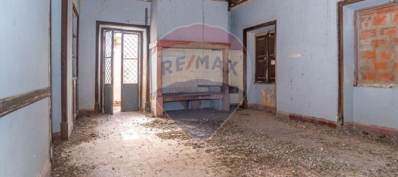 344m² Building in Faro, Portugal No. 65898 31