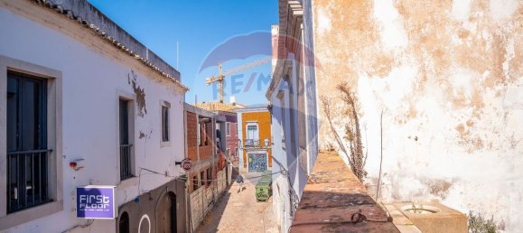 344m² Building in Faro, Portugal No. 65898 35