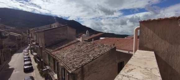 Дом с 3 комнатами в Санто Стефано Квисквина, Италия № 107709 18