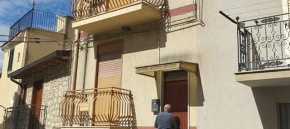 Дом с 3 комнатами в Санто Стефано Квисквина, Италия № 107709 15