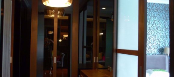 Кондоминиум  с 1 спальней в Патхум Ван, Таиланд № 10200 5