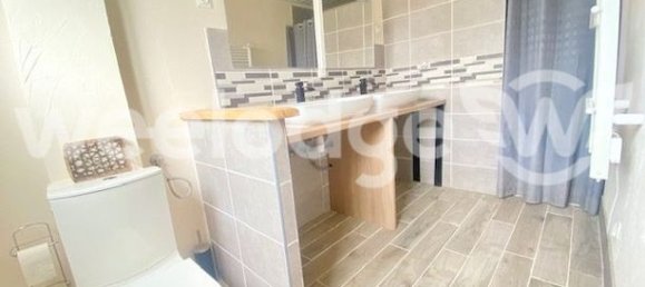 5 bedrooms House in Gournay-en-Bray, France No. 310924 4