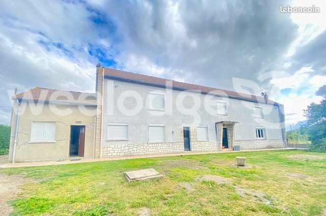 5 bedrooms House in Gournay-en-Bray, France No. 310924