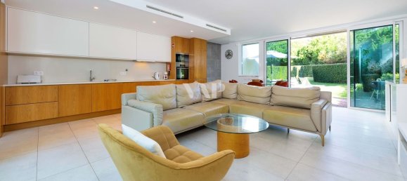 3 bedrooms House in Quarteira, Portugal No. 130951 2