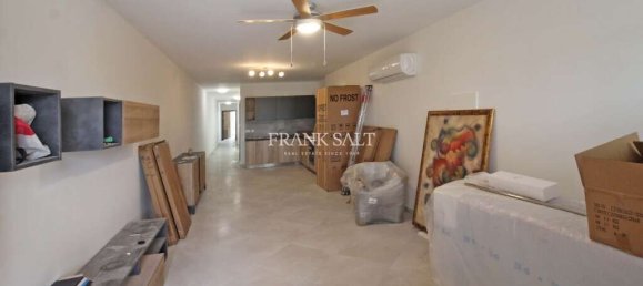 2 غرف نوم طابقين في Mosta, Malta رقم 4556 3