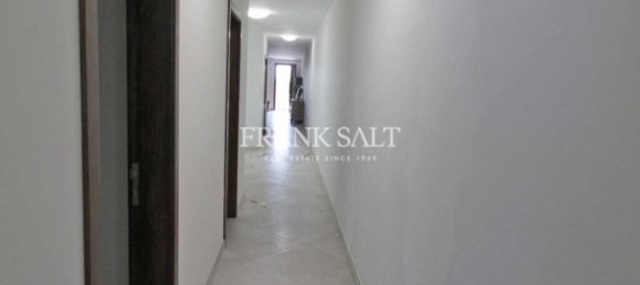 2 غرف نوم طابقين في Mosta, Malta رقم 4556 7