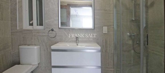 2 غرف نوم طابقين في Mosta, Malta رقم 4556 8