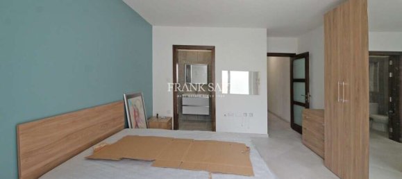 2 غرف نوم طابقين في Mosta, Malta رقم 4556 4