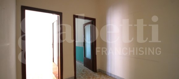 3 Schlafzimmer Wohnung in Arzano, Italy, Nr. 30340 20