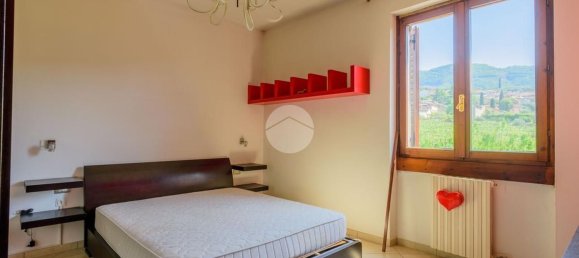 3-salle Appartement à Negrar, Italy No. 288544 8