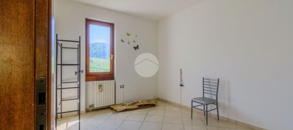 3-salle Appartement à Negrar, Italy No. 288544 12