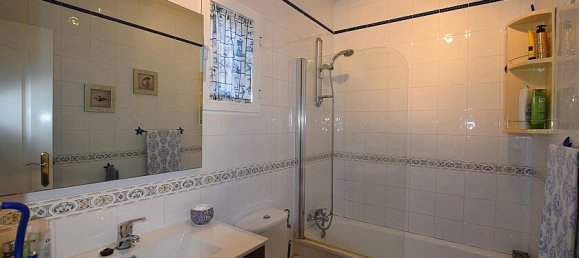 3 Schlafzimmer Villa in La Florida, Spain, Nr. 4160 6