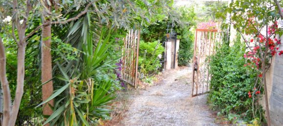 3 bedrooms Commercial property in Loutraki, Greece No. 7133 2