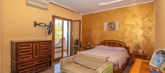 4 Schlafzimmer Haus in Noto, Italy, Nr. 304815 32