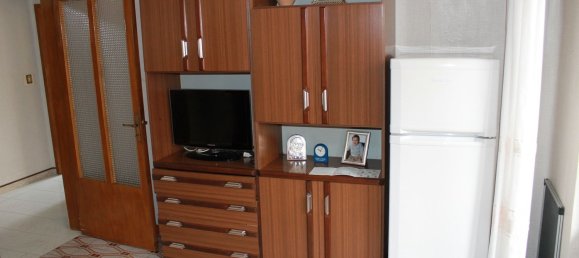 5 rooms Apartment in Monte San Giusto, Italy No. 142634 5