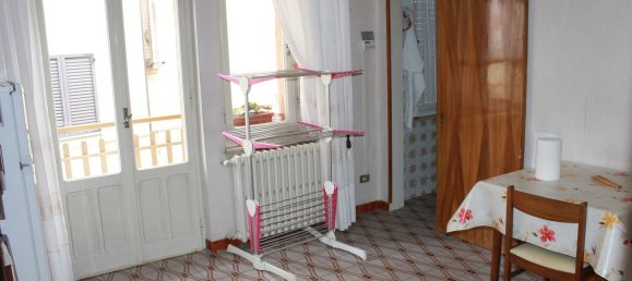 5 rooms Apartment in Monte San Giusto, Italy No. 142634 3