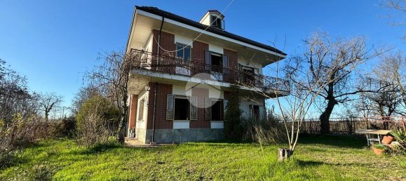 8غرفة منزل في Montemagno, Italy رقم 128925 23