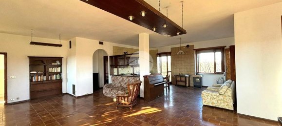 8غرفة منزل في Montemagno, Italy رقم 128925 5