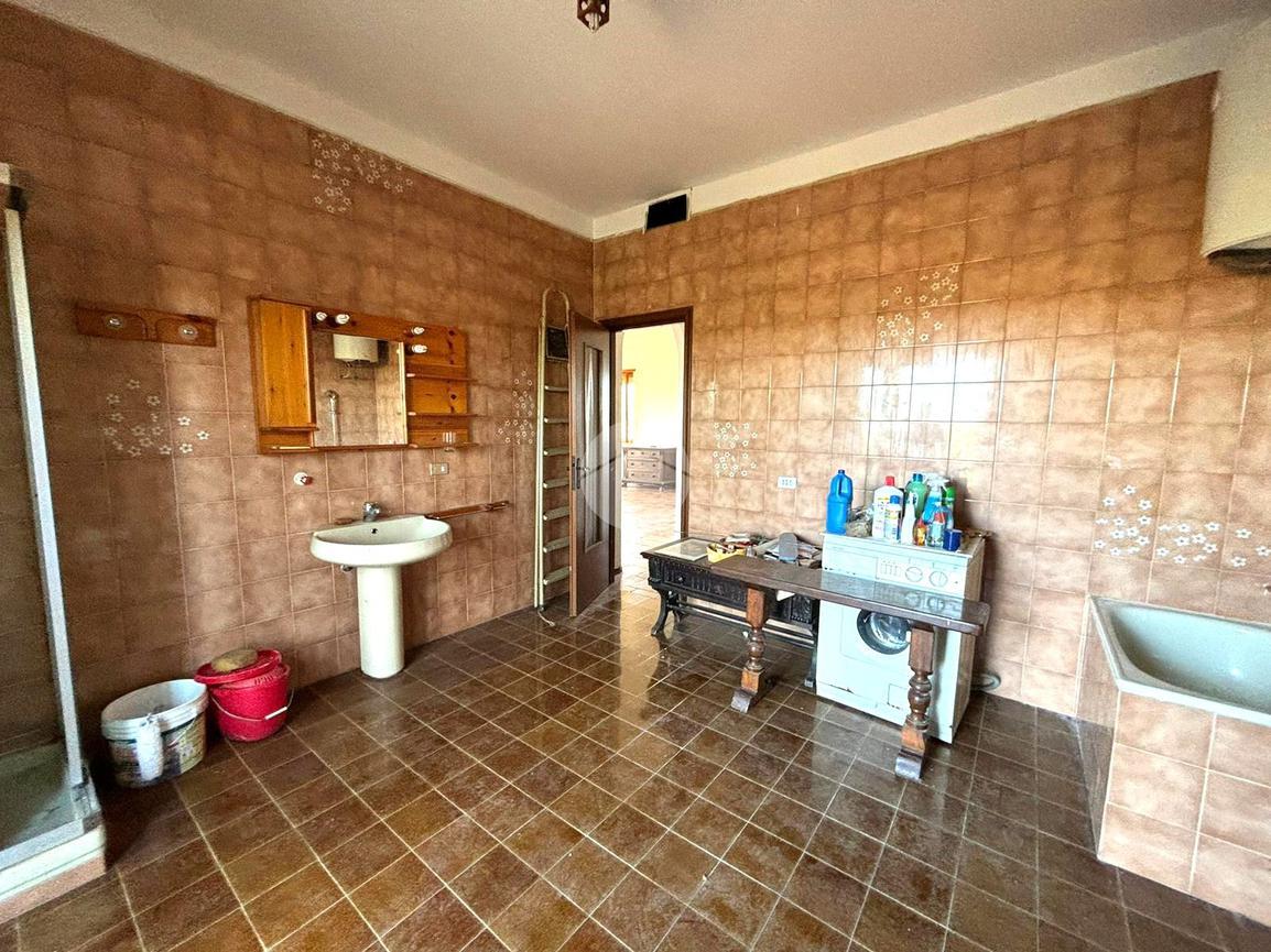 8غرفة منزل في Montemagno, Italy رقم 128925