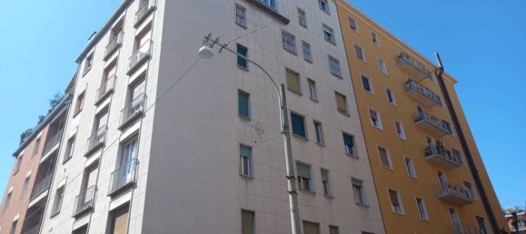 14m² Garage in Bologna, Italy No. 9355 4