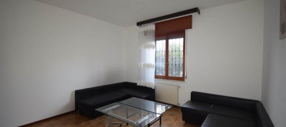 4 rooms Apartment in Castell'Arquato, Italy No. 33168 11