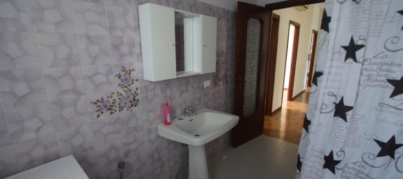 4 rooms Apartment in Castell'Arquato, Italy No. 33168 18