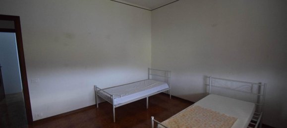 4 rooms Apartment in Castell'Arquato, Italy No. 33168 33