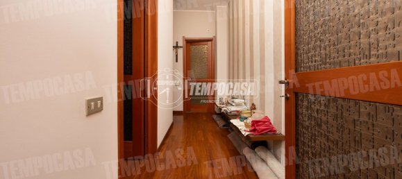 Apartamento T4 em Gorgonzola, Italy N.º 357842 10