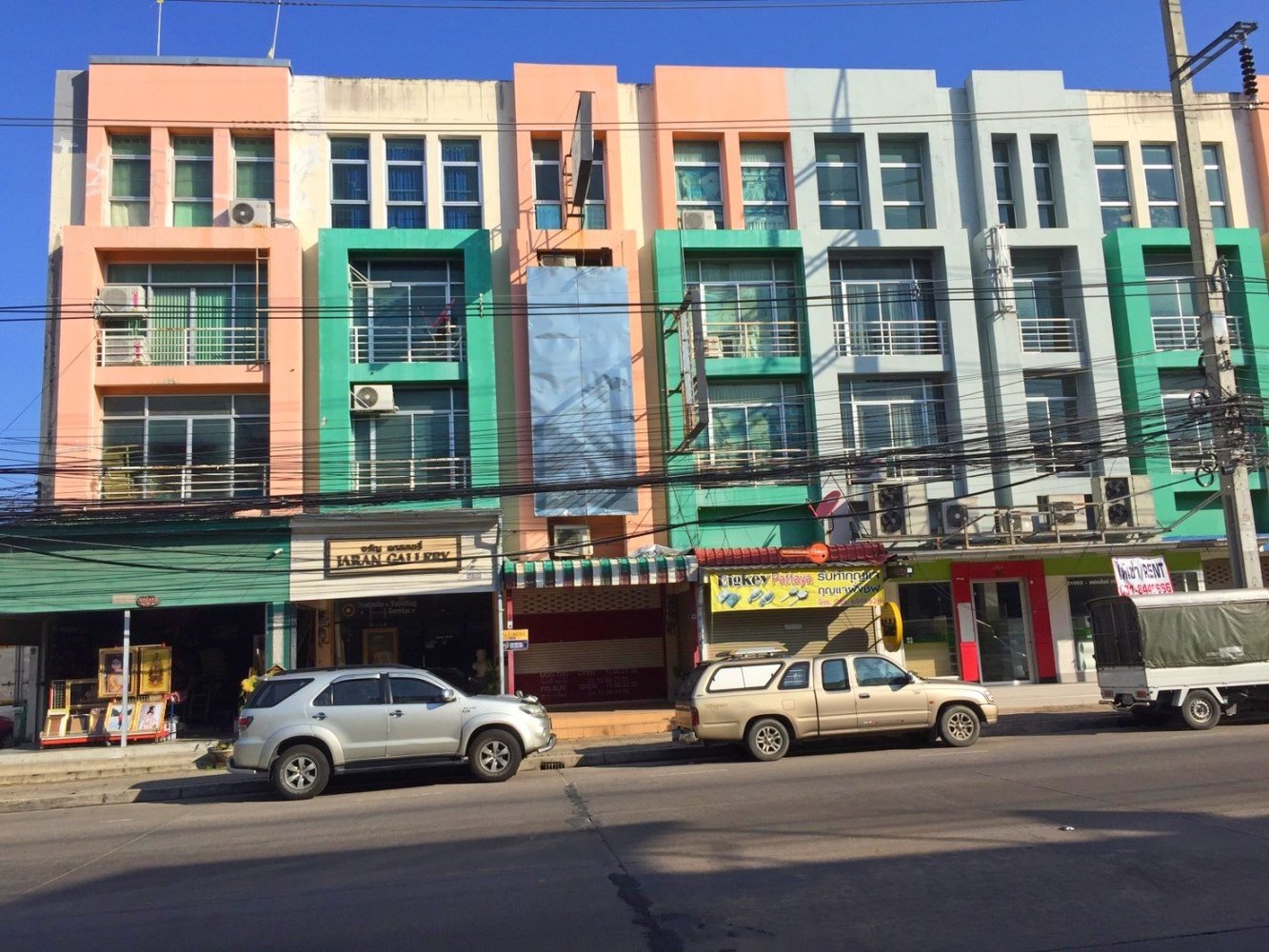 3 bedrooms Commercial property in Pattaya, Thailand No. 2074
