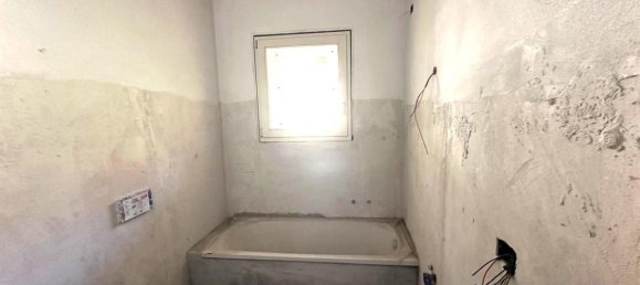 3-Zimmer Wohnung in Pescate, Italy, Nr. 42263 9