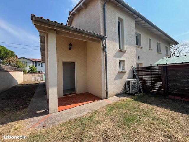 3 bedrooms Apartment in Toulouse, France No. 339910