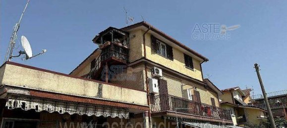 2 bedrooms Apartment in Rome, Italy No. 348433 3