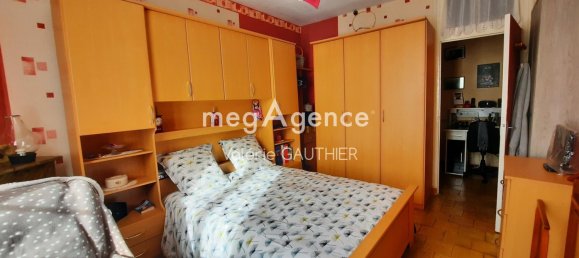 5 bedrooms House in Vendome, France No. 256289 4