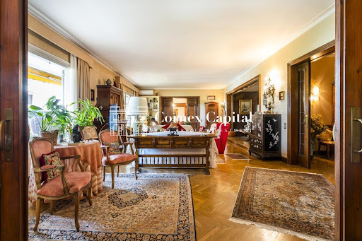 7 bedrooms Apartment in Barcelona, Spain No. 181000