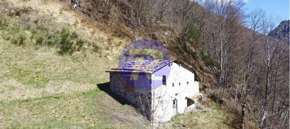 3 rooms House in Valtorta, Italy No. 67122 12