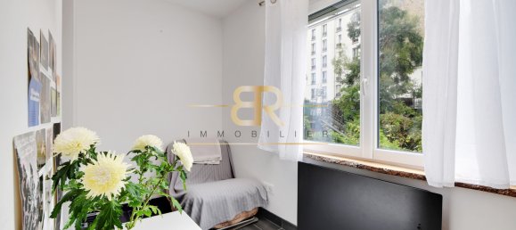 Studio in Paris, France No. 173391 6