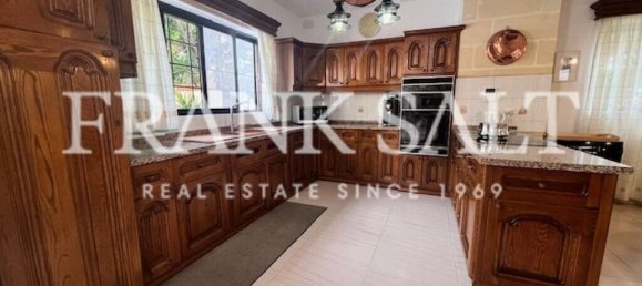 4 bedrooms Villa in Swieqi, Malta No. 3566 13