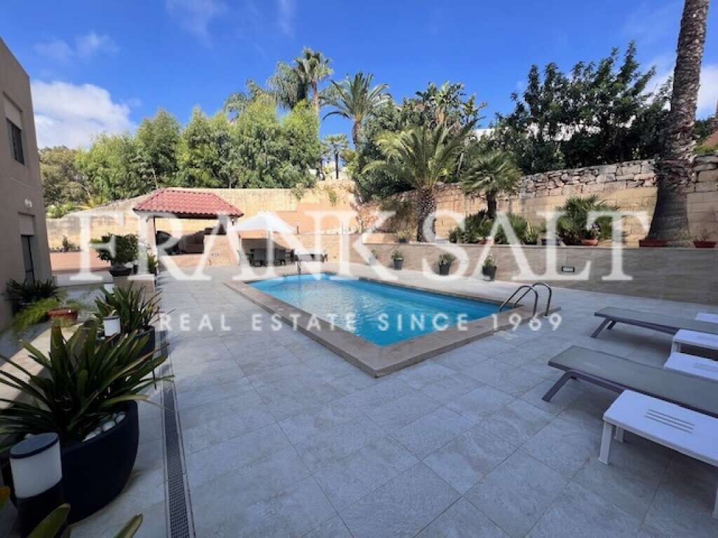 4 bedrooms Villa in Swieqi, Malta No. 3566