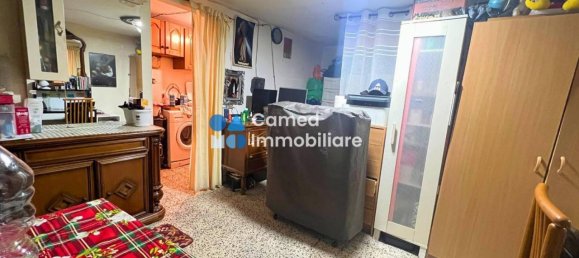 Studio in Naples, Italy, Nr. 29434 5