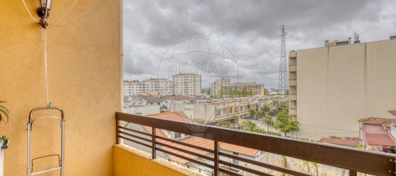 Apartamento de 3 dormitorios en Maia, Portugal No. 9514 11