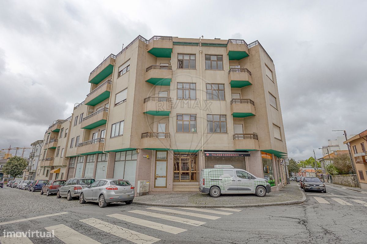Apartamento de 3 dormitorios en Maia, Portugal No. 9514