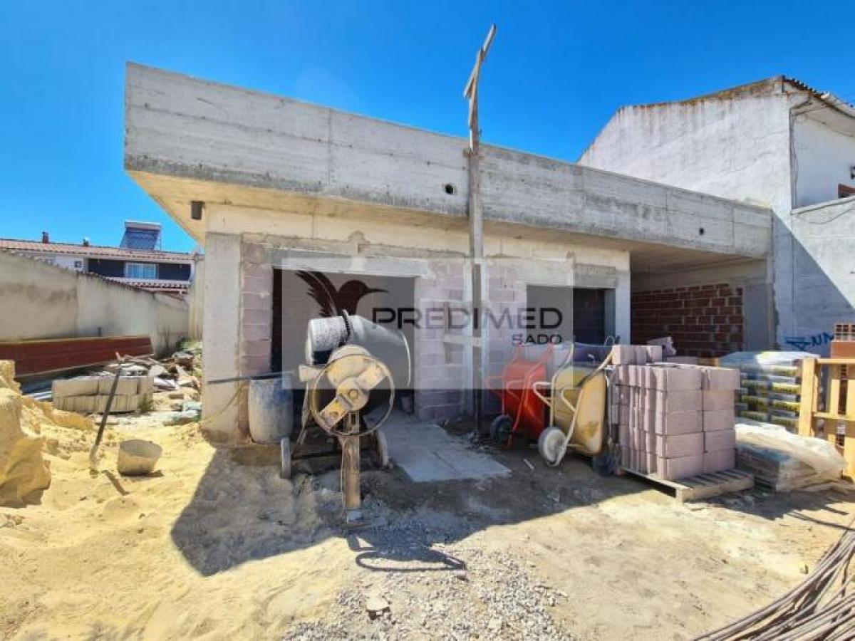 3 bedrooms House in Seixal, Portugal No. 740